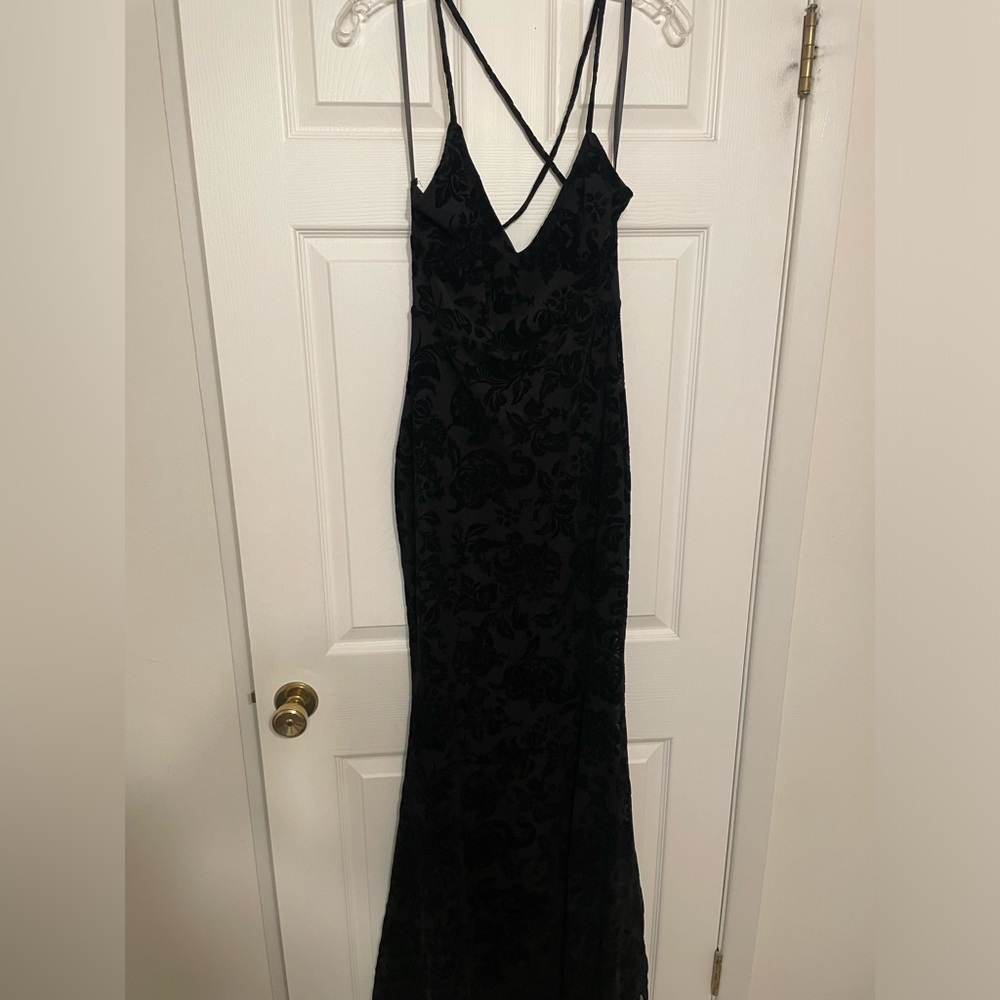 Windsor Aly Formal Floral Velvet Lace-Up Mermaid Dress